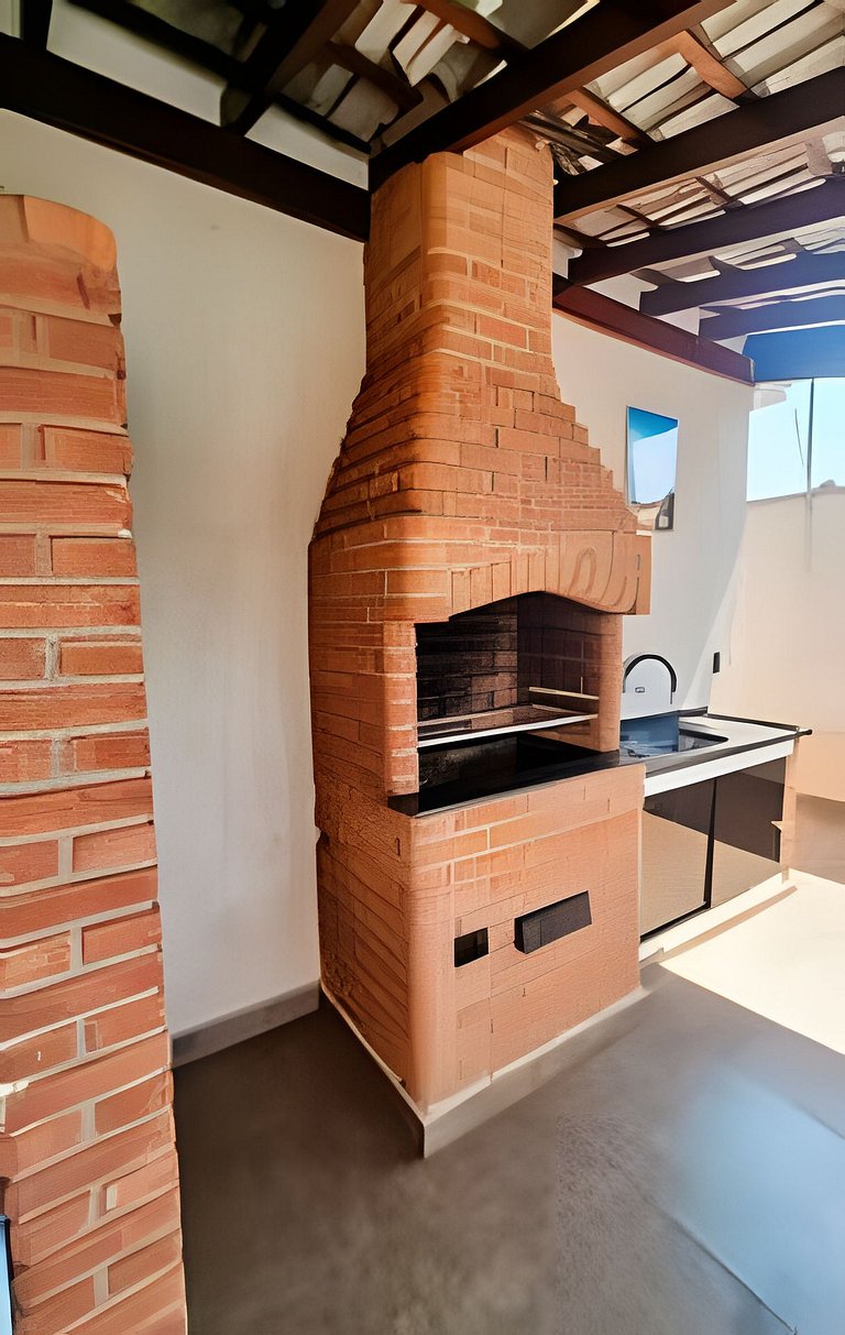 Proximo ao aeroporto, a 5 minutos do centro, px ao hospital.