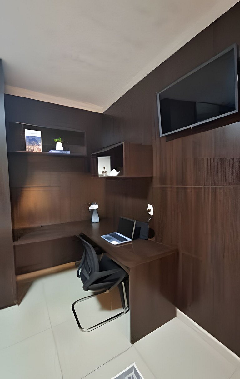 Proximo ao aeroporto, a 5 minutos do centro, px ao hospital.