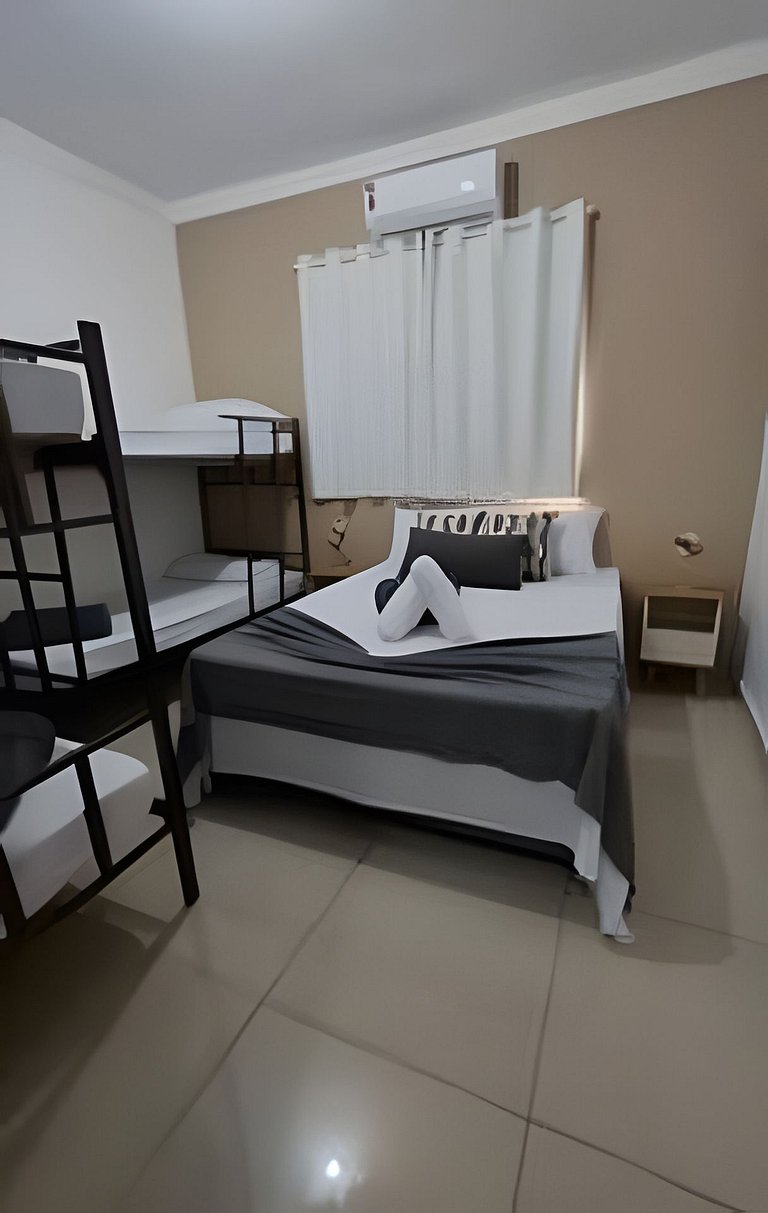 Proximo ao aeroporto, a 5 minutos do centro, px ao hospital.