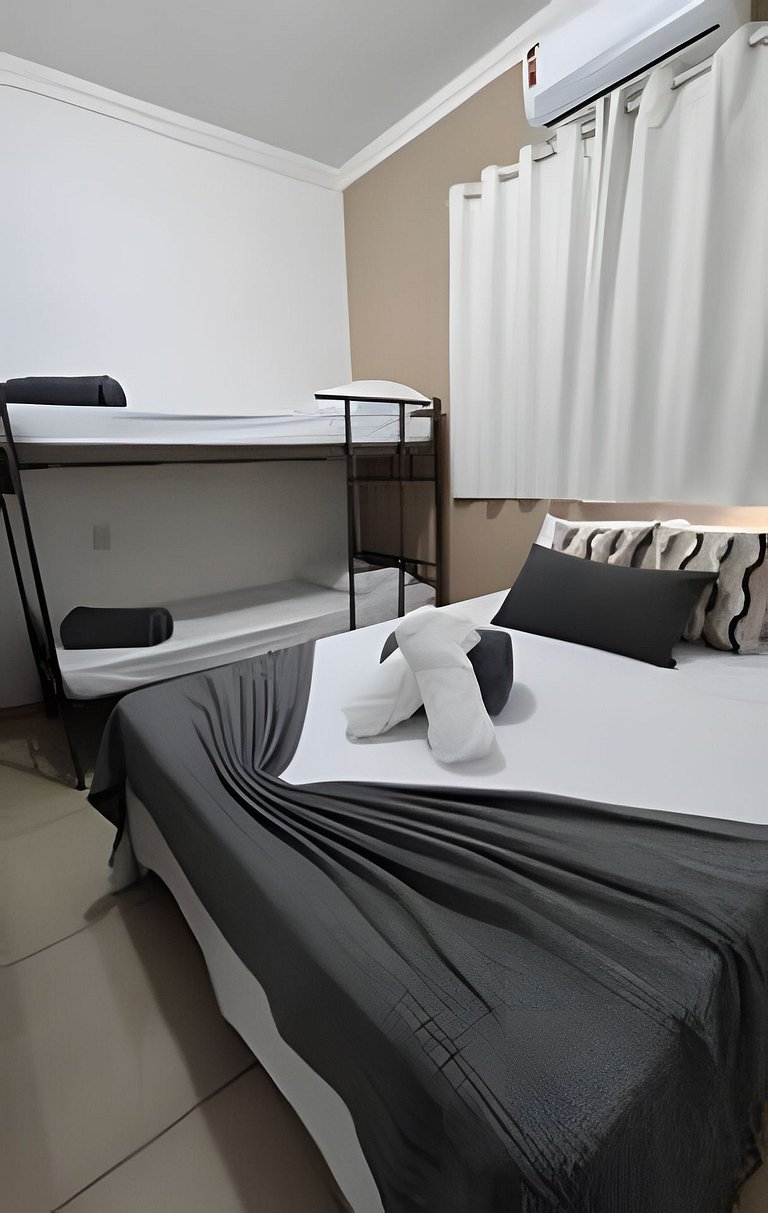 Proximo ao aeroporto, a 5 minutos do centro, px ao hospital.