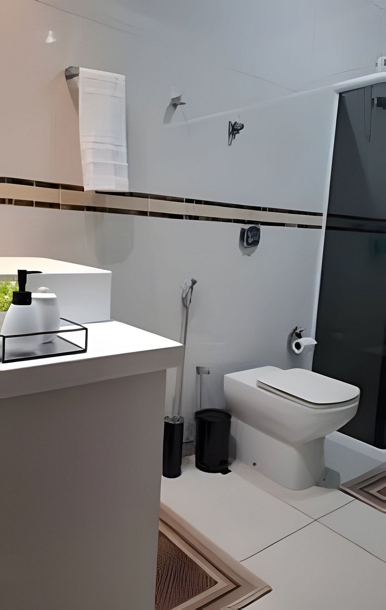 Proximo ao aeroporto, a 5 minutos do centro, px ao hospital.