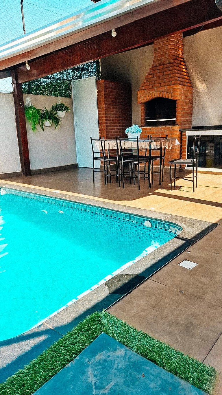 Proximo ao aeroporto, a 5 minutos do centro, px ao hospital.