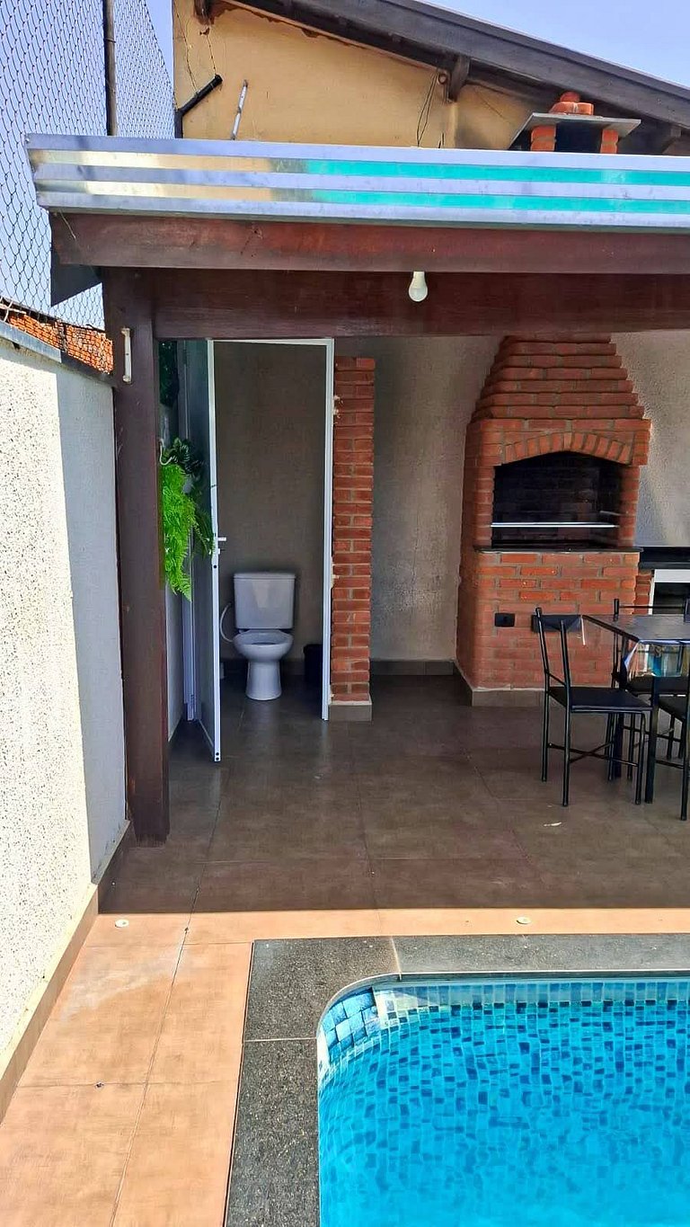 Proximo ao aeroporto, a 5 minutos do centro, px ao hospital.