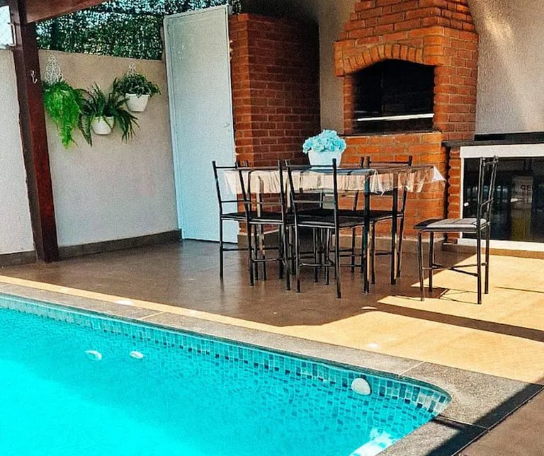 Proximo ao aeroporto, a 5 minutos do centro, px ao hospital.