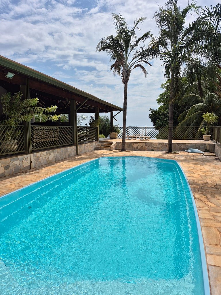 Casa de campo l Acesso Rio l Roupa de Cama l Café da Manhã.