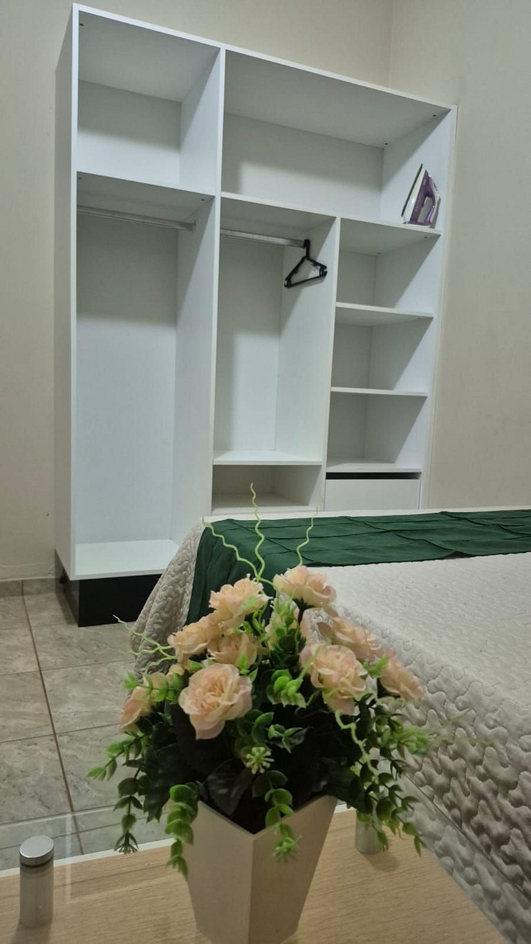 Casa de Campo, com acesso ao Rio Paraná, Com café da manhã.