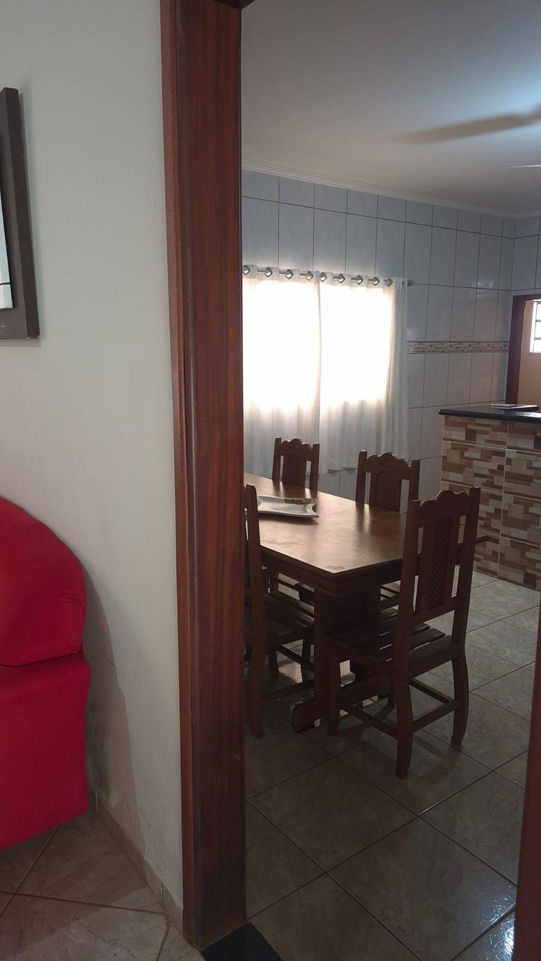 Casa de Campo, com acesso ao Rio Paraná, Com café da manhã.