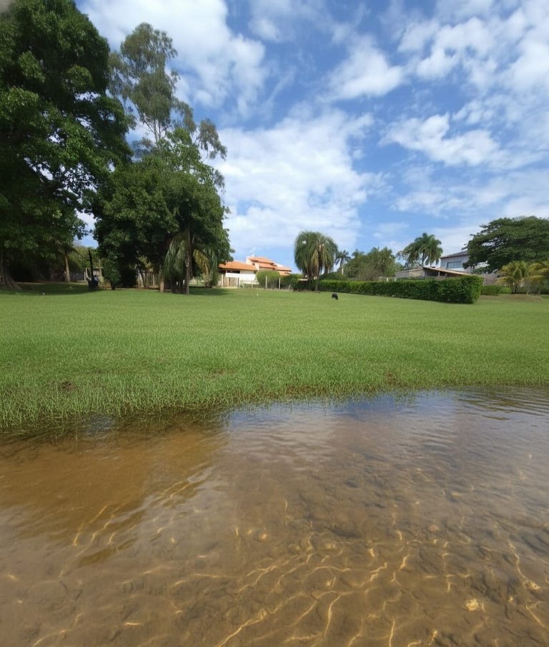 Casa de Campo, com acesso ao Rio Paraná, Com café da manhã.