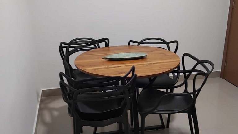 Flat, Ar, Piscina, Academia próximo as Praias,.vista por sol