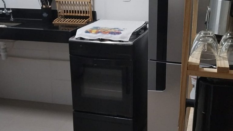 Flat, Ar, Piscina, Academia próximo as Praias,.vista por sol