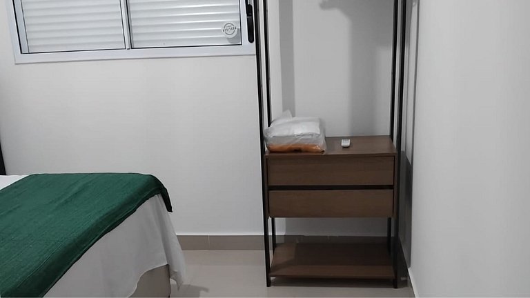 Flat, Ar, Piscina, Academia próximo as Praias,.vista por sol