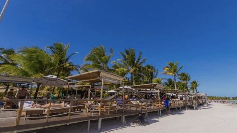 Flat, Ar, Piscina, Academia próximo as Praias,.vista por sol