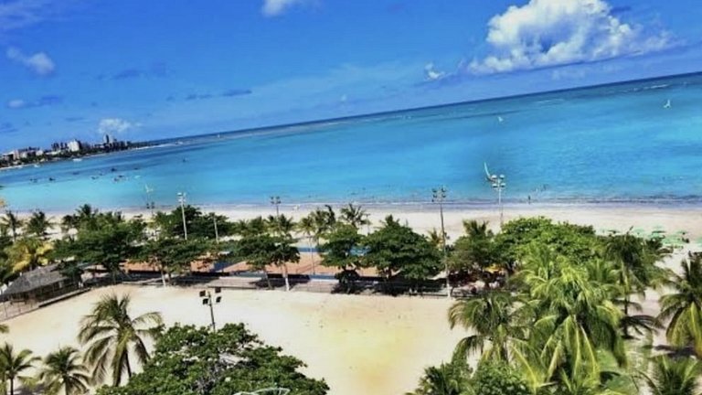 Flat, Ar, Piscina, Academia próximo as Praias,.vista por sol