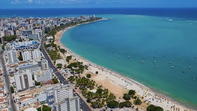 Flat, Ar, Piscina, Academia próximo as Praias,.vista por sol