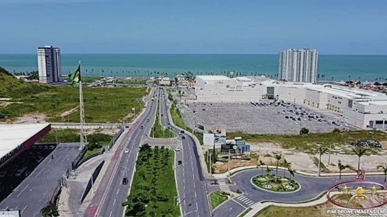 Flat, Ar, Piscina, Academia próximo as Praias,.vista por sol