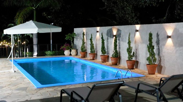 Rancho à Beira do Rio- Piscina e Acesso para Embarcações