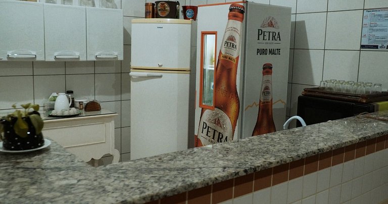 Rancho à Beira do Rio- Piscina e Acesso para Embarcações