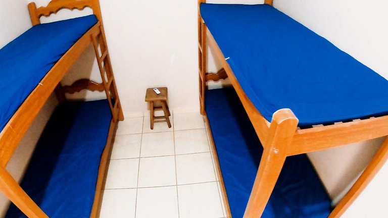 Rancho à Beira do Rio- Piscina e Acesso para Embarcações