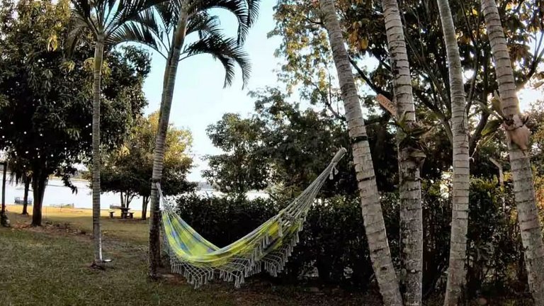 Rancho à Beira do Rio- Piscina e Acesso para Embarcações