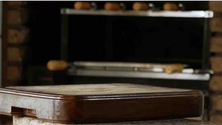 Rancho à Beira do Rio- Piscina e Acesso para Embarcações