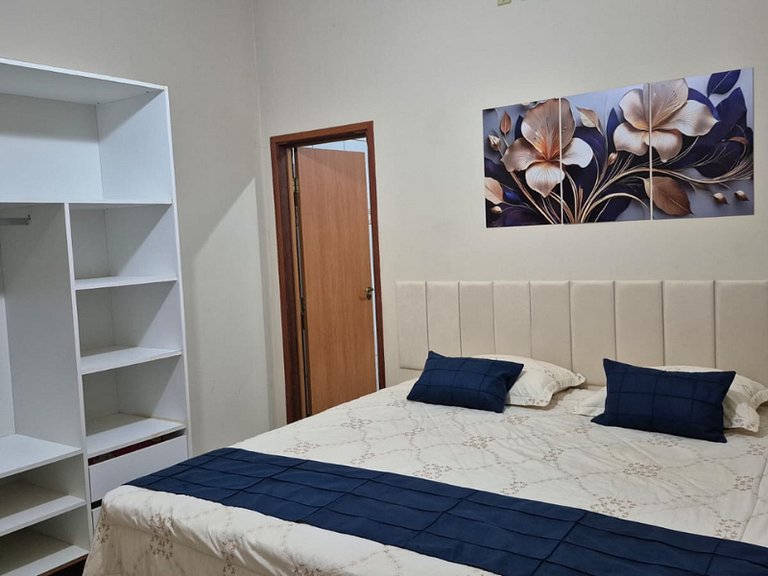 Casa de Campo, com acesso ao Rio Paraná, Com café da manhã.