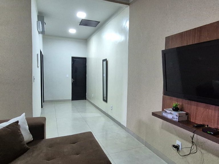 Casa com Piscina e Churrasqueira