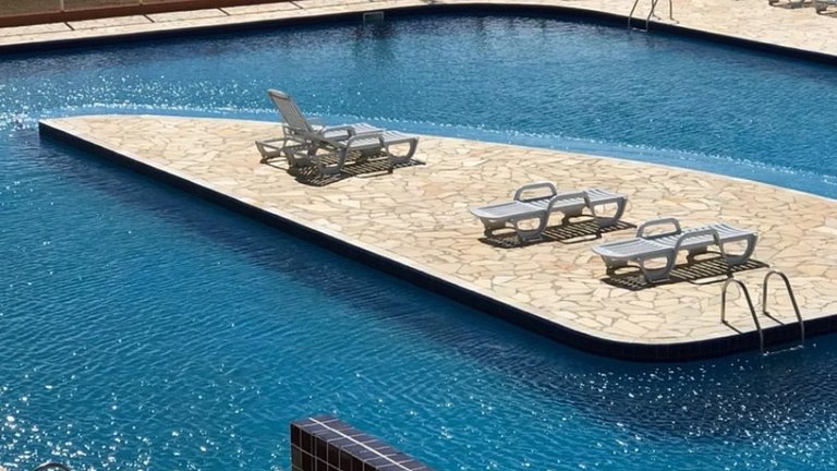 Chalé em Resort Catarina Home Club, Conforto, piscina e laze