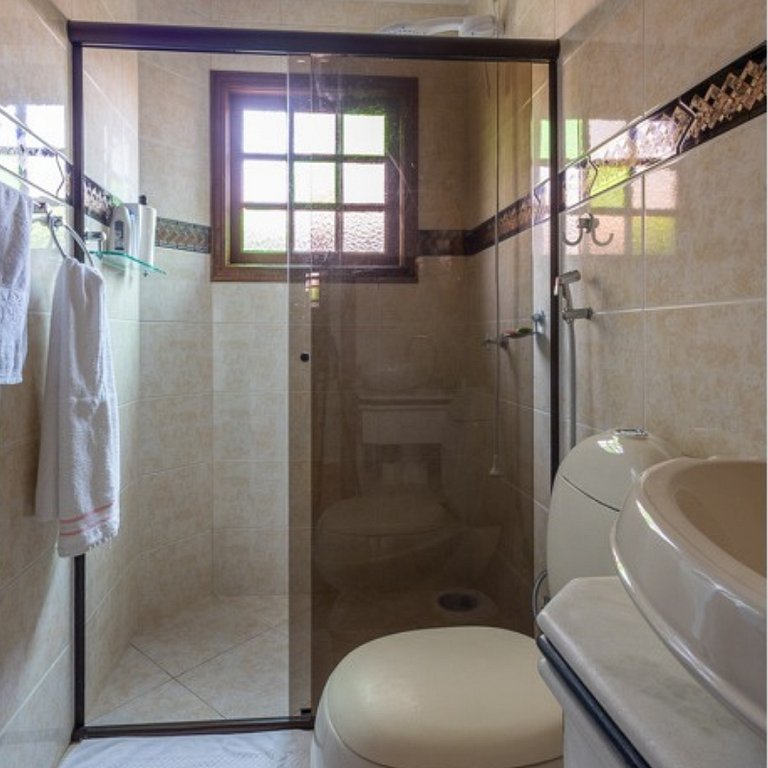 Casa com Piscina e Cascata no Morada da Praia