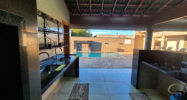 Rancho| Vista para o Rio + Piscina Aquecida | Px ao Clube