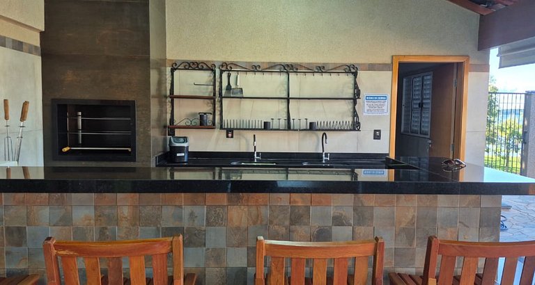 Rancho| Vista para o Rio + Piscina Aquecida | Px ao Clube