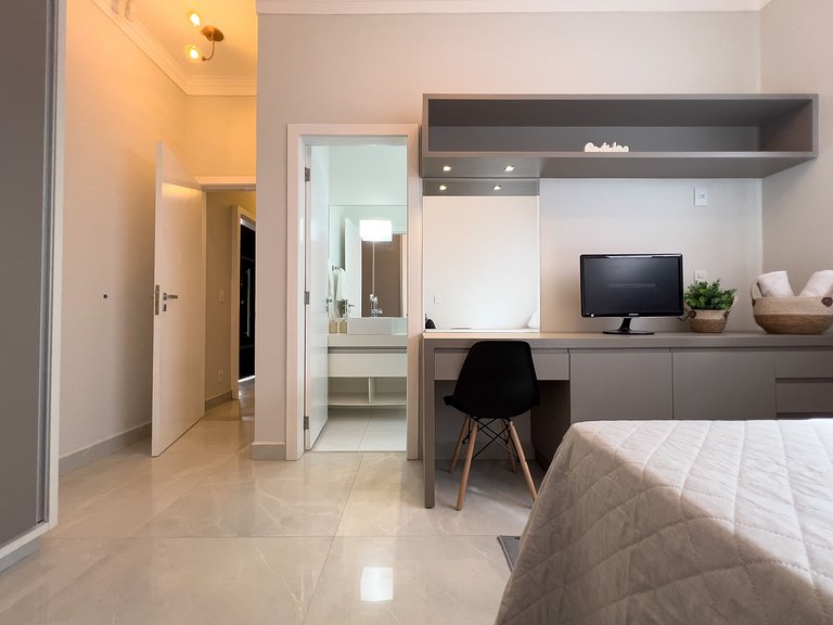 Casa  Climatizada, 3 Suítes, Piscina, Área Gourmet