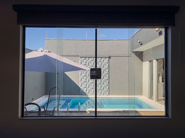 Casa  Climatizada, 3 Suítes, Piscina, Área Gourmet