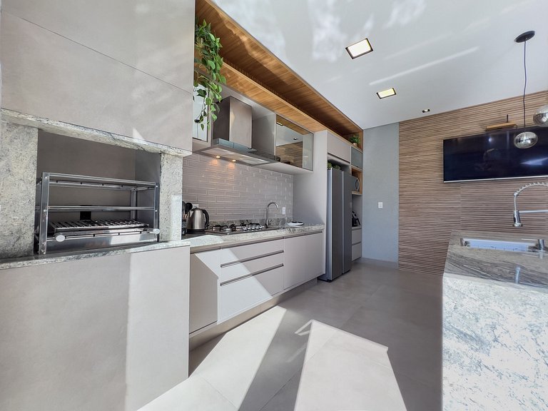 Casa  Climatizada, 3 Suítes, Piscina, Área Gourmet
