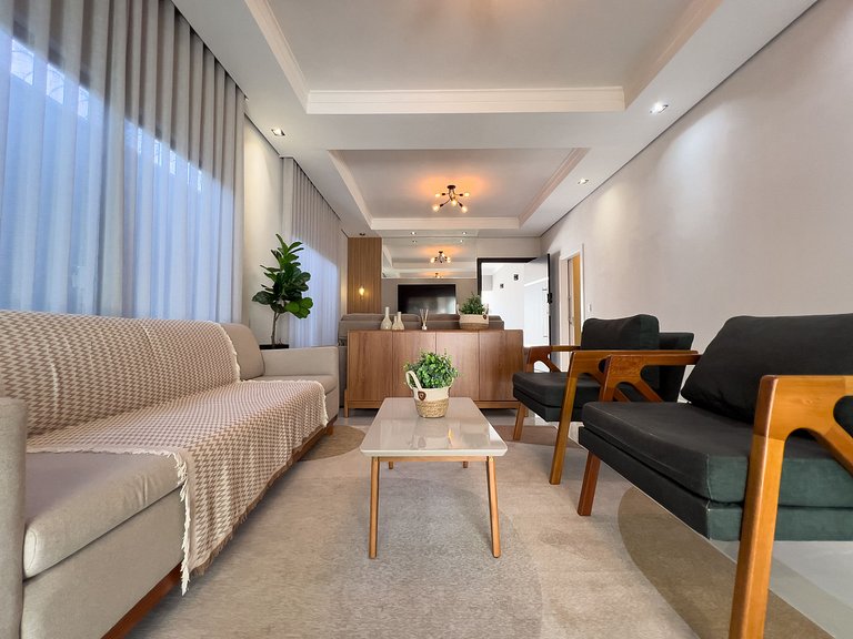 Casa  Climatizada, 3 Suítes, Piscina, Área Gourmet