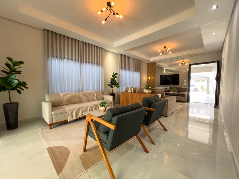 Casa  Climatizada, 3 Suítes, Piscina, Área Gourmet