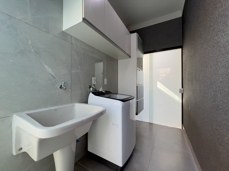 Casa  Climatizada, 3 Suítes, Piscina, Área Gourmet