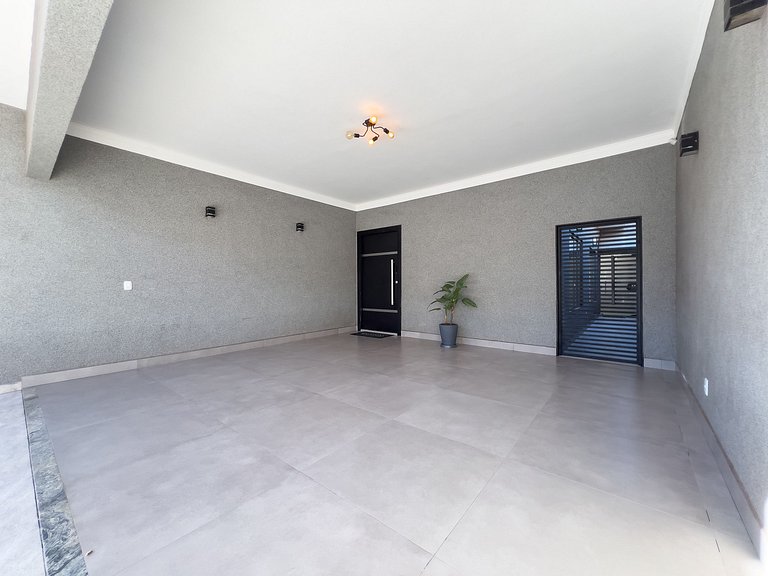 Casa  Climatizada, 3 Suítes, Piscina, Área Gourmet