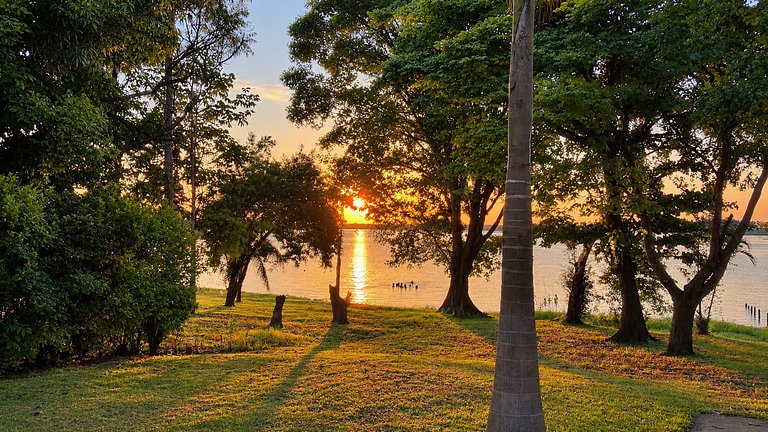 Rancho à Beira do Rio Paraná | Piscina e Natureza