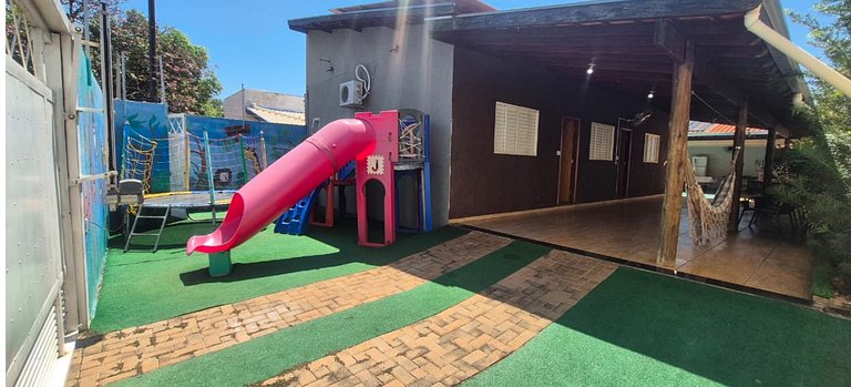 Suíte Econômica com Piscina em Rubinéia para 3 Hóspedes